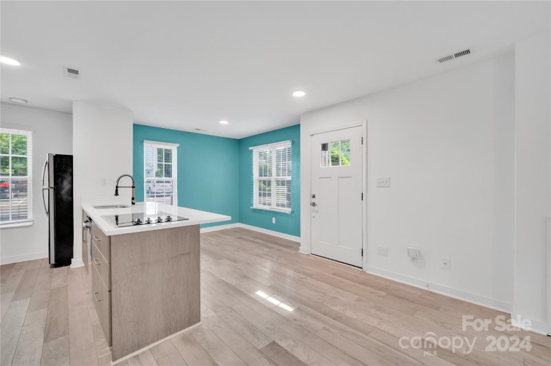 Property image 4 at 1531 Briar Creek Road, Charlotte, NC 28205