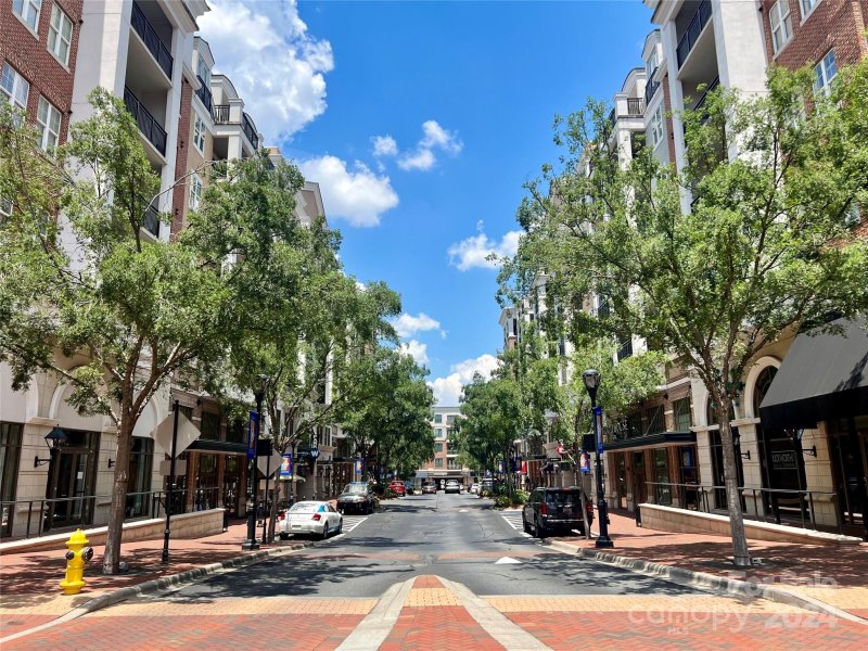 Property image 3 at 4625 Piedmont Row Drive, Charlotte, NC 28210