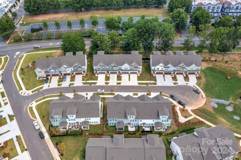 Property image 2 at 9021 Charles Francis Lane, Cornelius, NC 28031