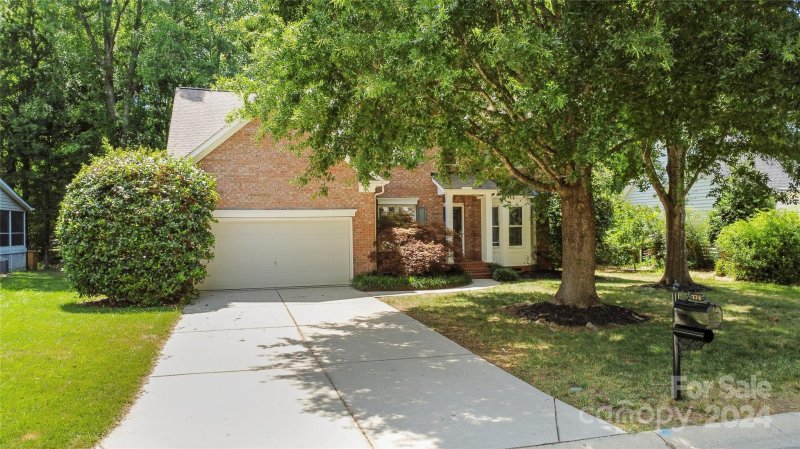 Property image 2 at 126 Abbotsbury Court, Waxhaw, NC 28173