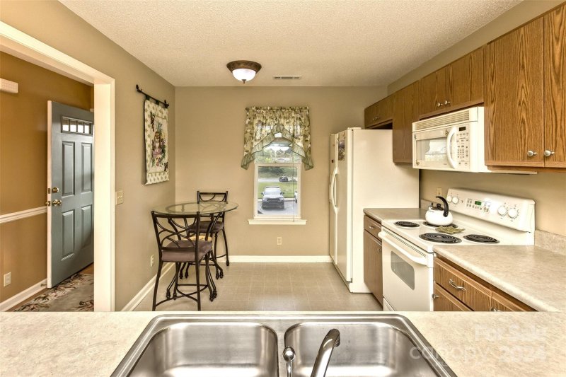 Property image 4 at 1402 Deermouse Way, Hendersonville, NC 28792