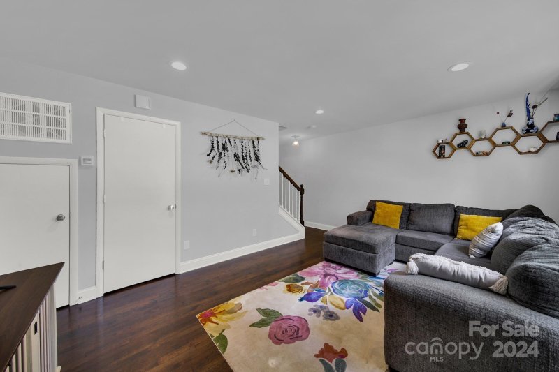 Property image 3 at 3309 Erskine Drive, Charlotte, NC 28205