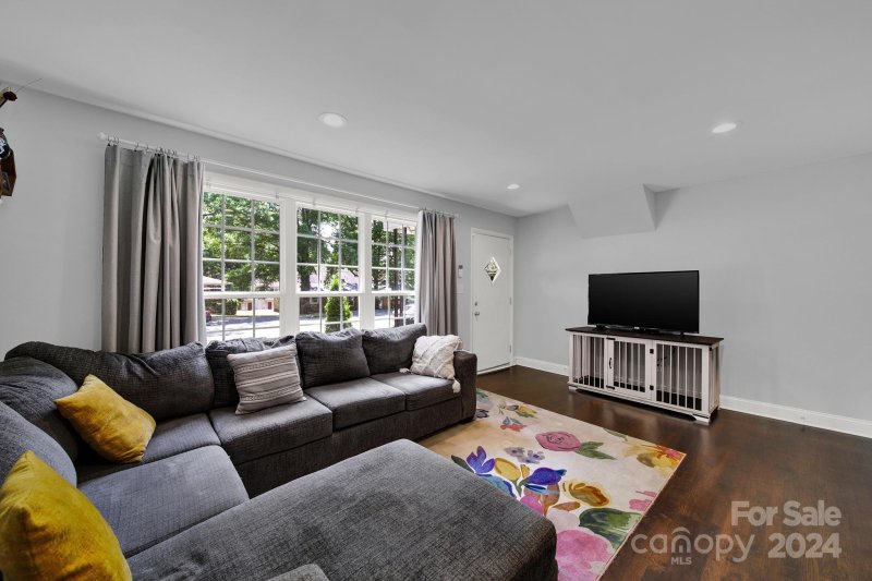 Property image 5 at 3309 Erskine Drive, Charlotte, NC 28205