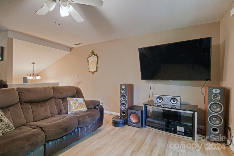 Property image 4 at 1010 W Gilbert Street, Hendersonville, NC 28792