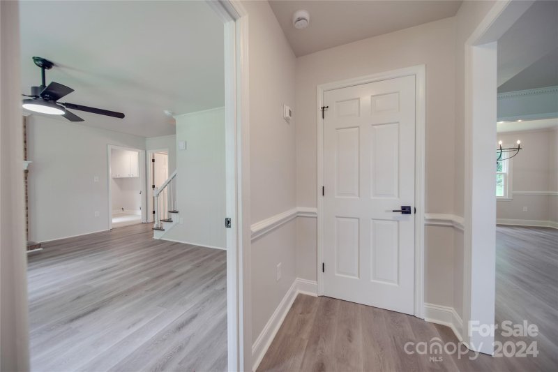 Property image 5 at 2947 Heathgate Road, Charlotte, NC 28226