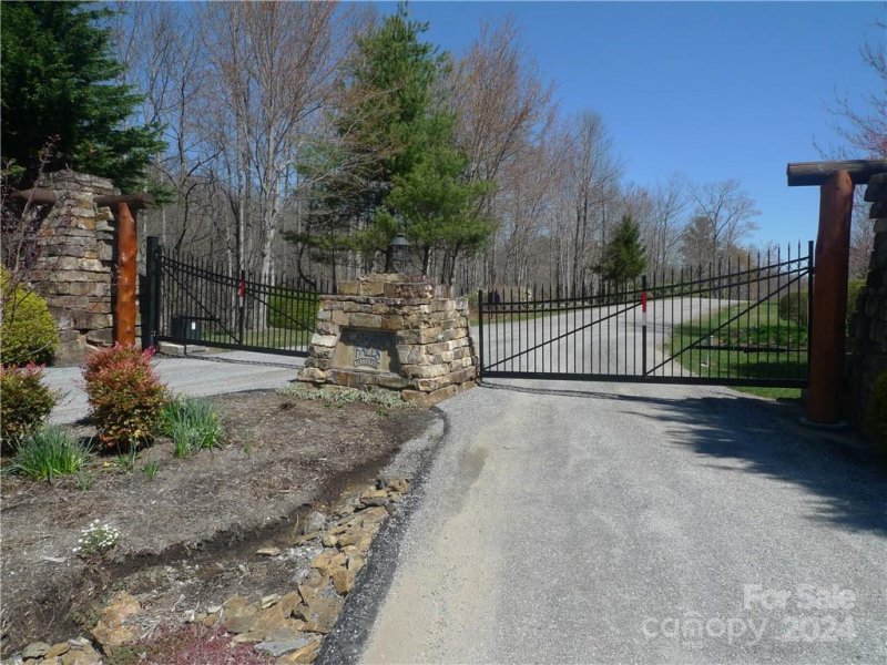 Property image 5 of 347 Yosemite Falls Trail in Catawba Falls Preserve, Black Mountain, NC 28711