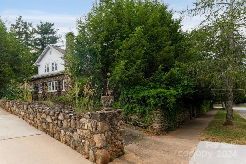 Property image 5 at 1 Griffing Boulevard, Asheville, NC 28804