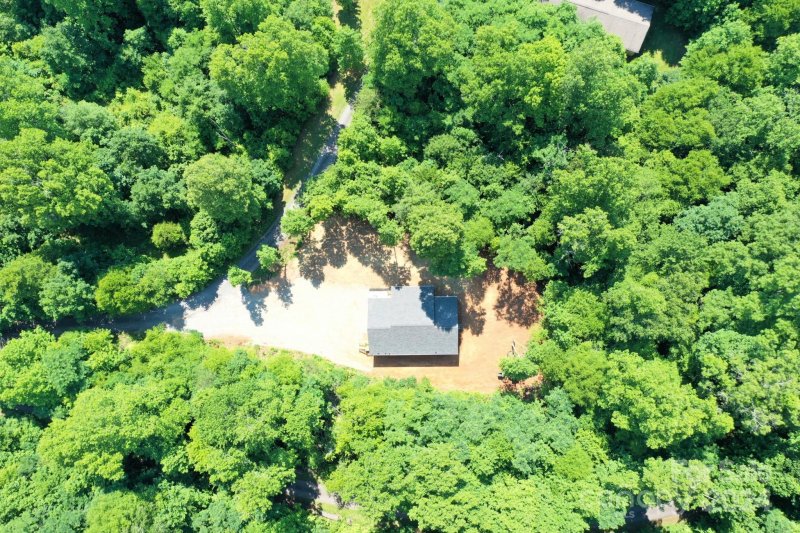 Property image 3 at 35 Fallen Oak Drive, Sylva, NC 28779