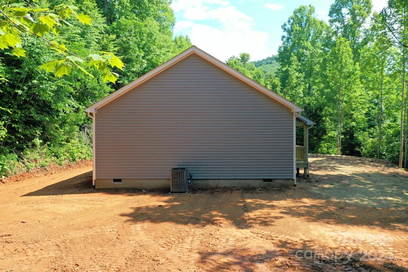 Property image 4 at 35 Fallen Oak Drive, Sylva, NC 28779