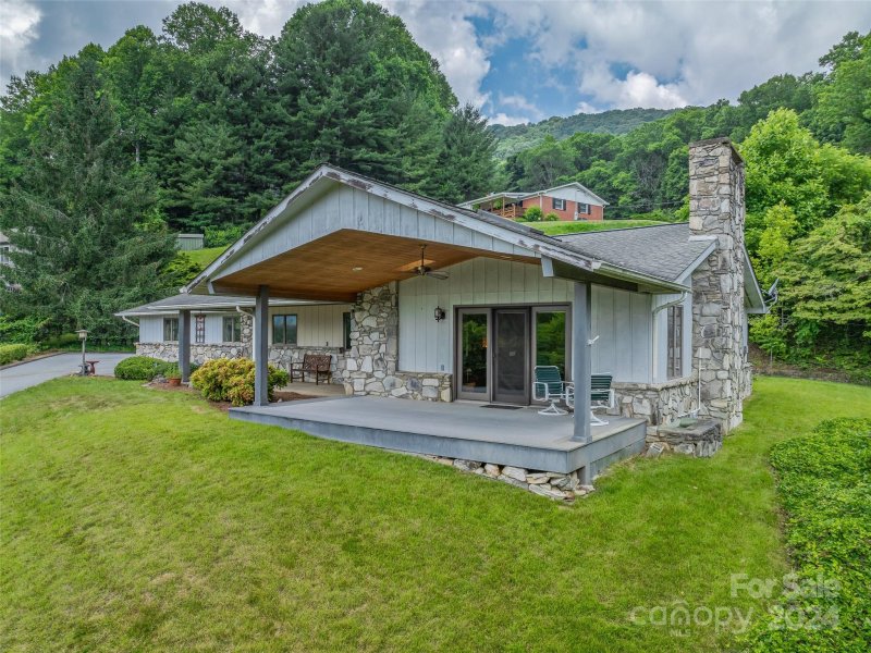 Property image 4 at 375 Little Mountain Road, Waynesville, NC 28786