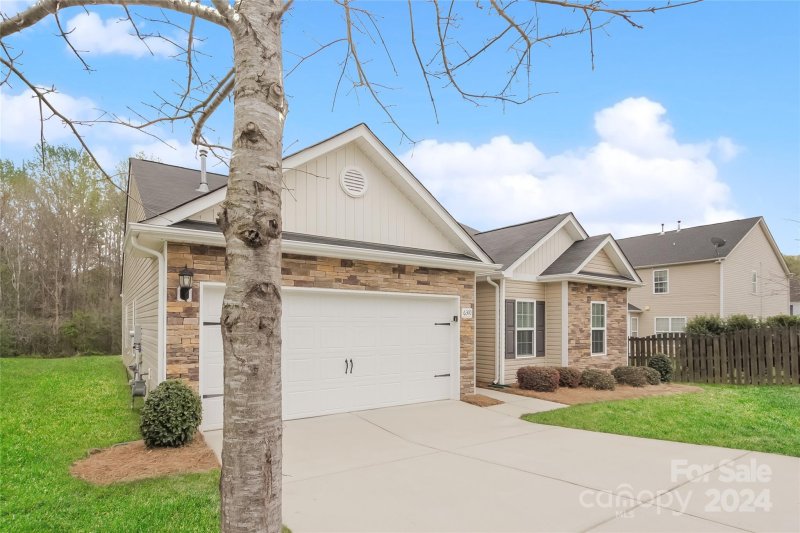 Property image 2 at 6310 Springbeauty Drive, Charlotte, NC 28227