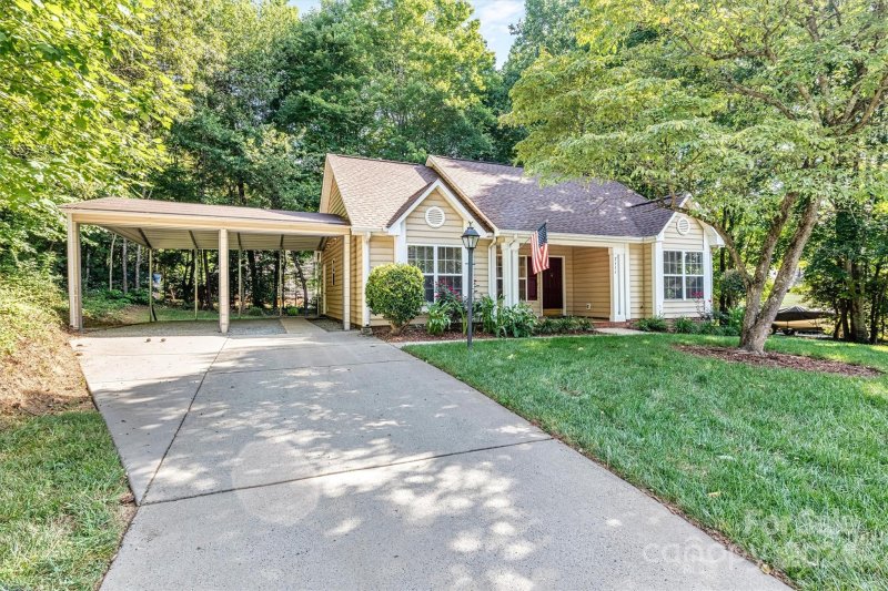 7111 Hunters Bluff Drive