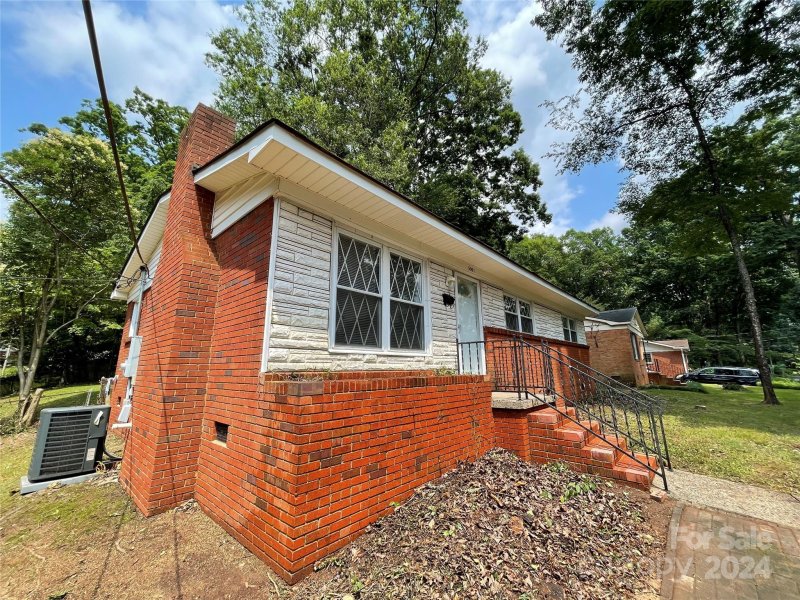 Property image 2 at 5001 Kistler Avenue, Charlotte, NC 28205