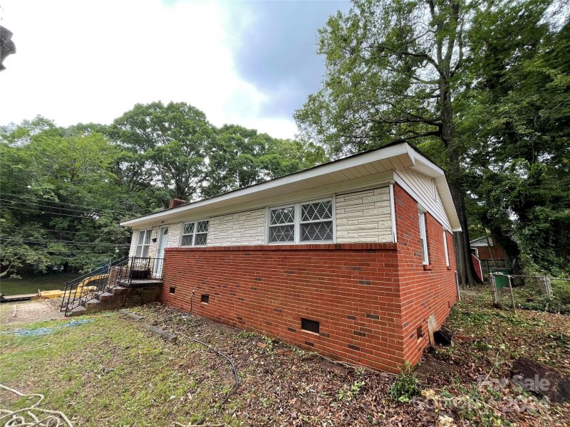 Property image 3 at 5001 Kistler Avenue, Charlotte, NC 28205