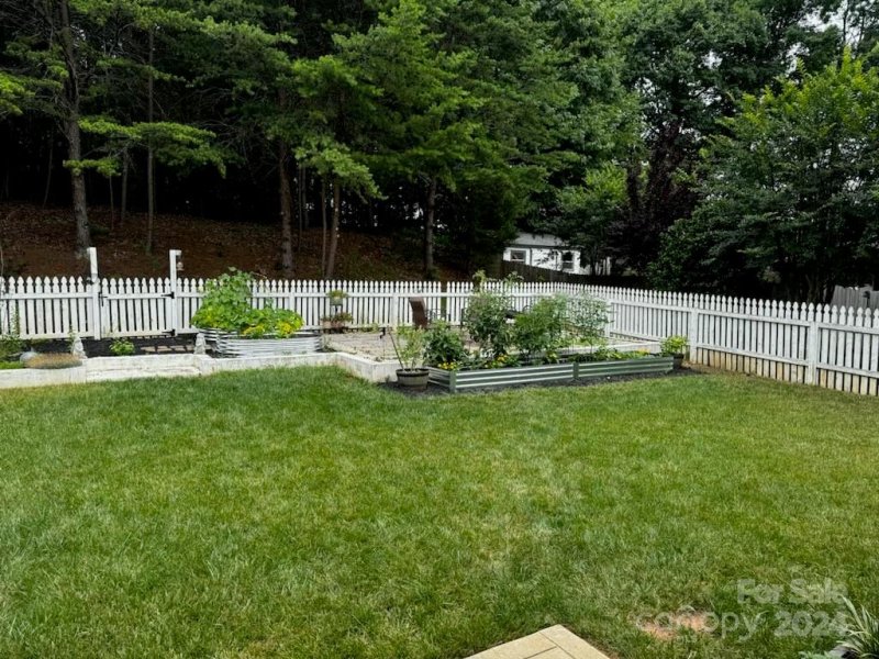 Property image 4 at 132 Dannyn Grove Court, Mooresville, NC 28117