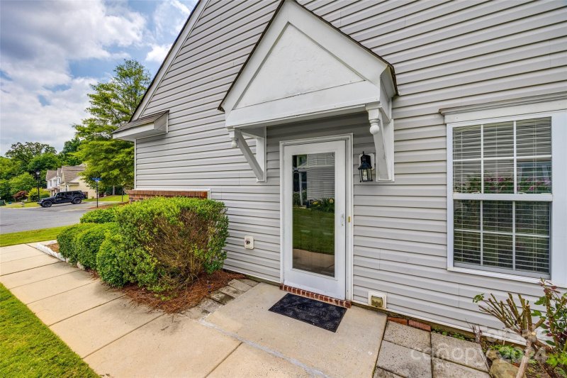 Property image 3 at 1384 Walnut Hill Drive, Rock Hill, SC 29732