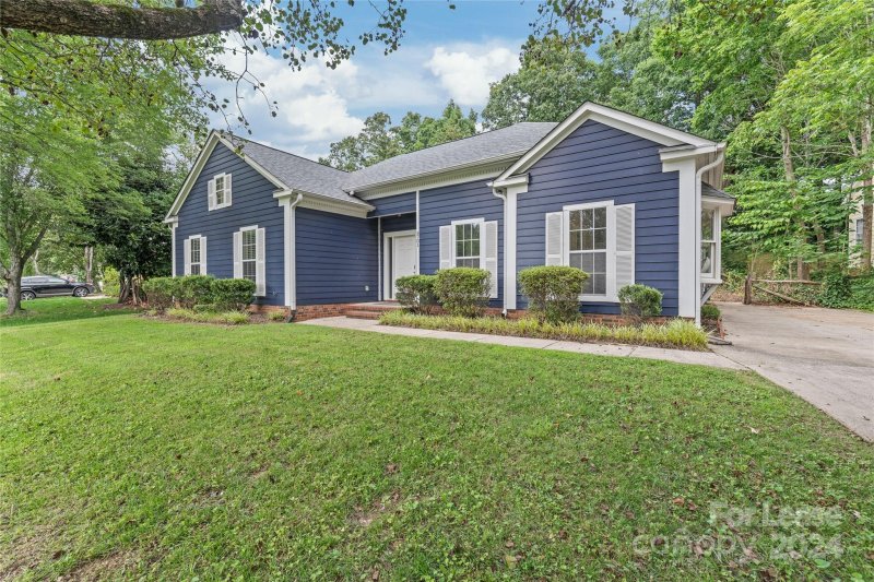 Property image 2 at 9701 Little River Court, Matthews, NC 28105