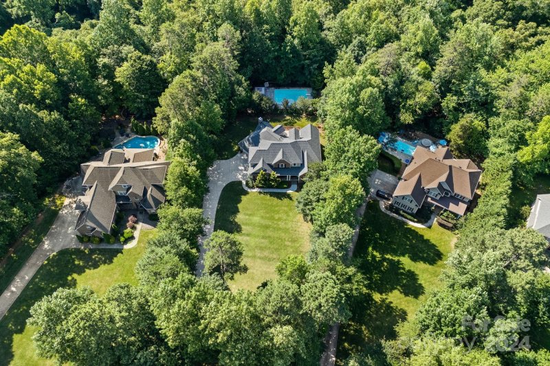 Property image 2 at 158 Waterbury Drive, Mooresville, NC 28117