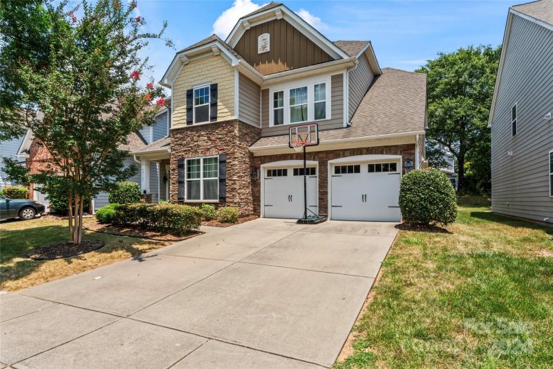 Property image 2 at 10145 Elizabeth Crest Lane, Charlotte, NC 28277