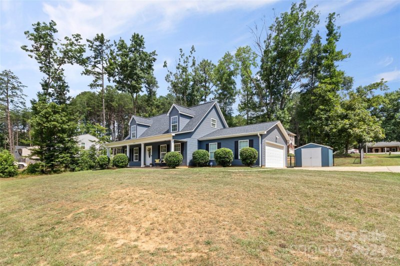 Property image 5 at 202 Olde Coach Lane, Crouse, NC 28033