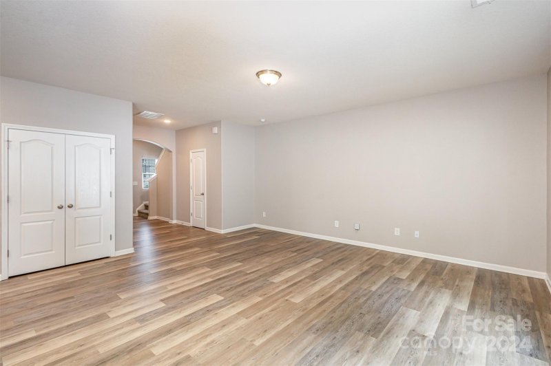 Property image 2 at 6534 Paw Village Road, Charlotte, NC 28214