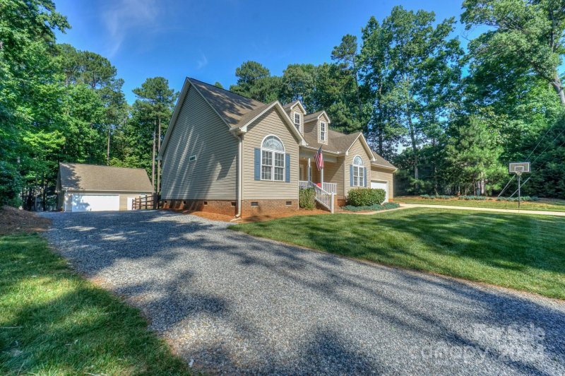 Property image 3 at 125 Ardmore Place, Mooresville, NC 28117