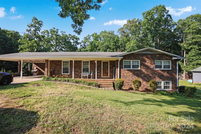 Property image 2 at 2023 Woodhurst Lane, Albemarle, NC 28001