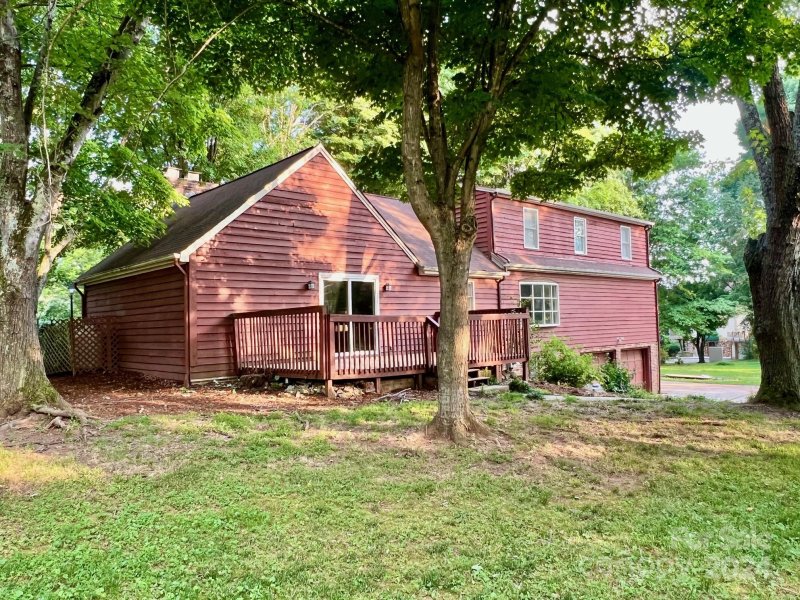 Property image 3 at 51 Colts Neck Lane, Taylorsville, NC 28681