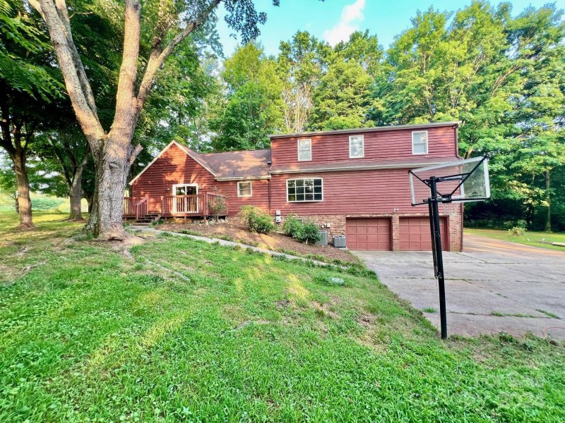 Property image 4 at 51 Colts Neck Lane, Taylorsville, NC 28681