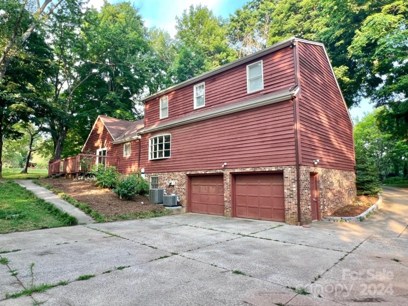 Property image 5 at 51 Colts Neck Lane, Taylorsville, NC 28681