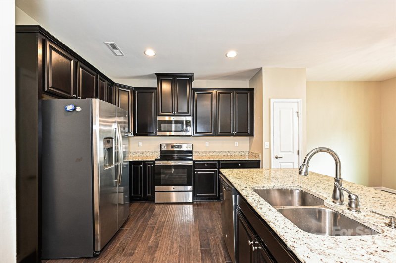 Property image 4 at 7202 Mariners Village Drive, Denver, NC 28037