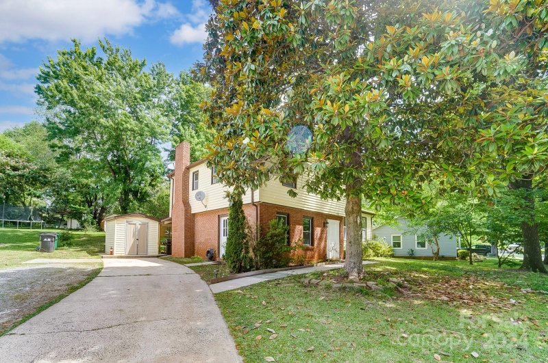 Property image 3 at 5708 Lawrence Orr Road, Charlotte, NC 28212