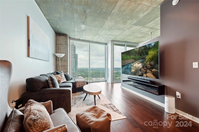 Property image 5 at 210 N Church Street, Charlotte, NC 28202