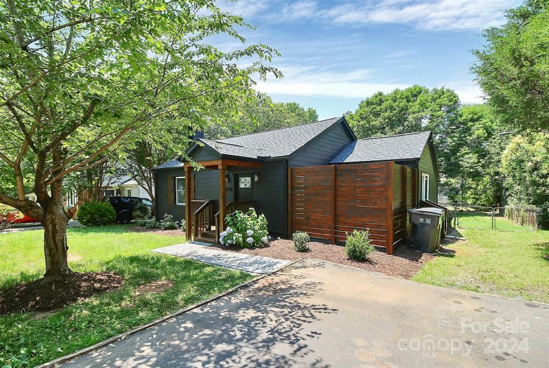 Property image 2 at 2742 Mayflower Road, Charlotte, NC 28208