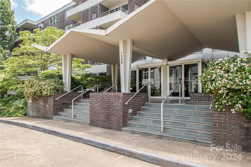 Property image 2 at 1300 Reece Road, Charlotte, NC 28209