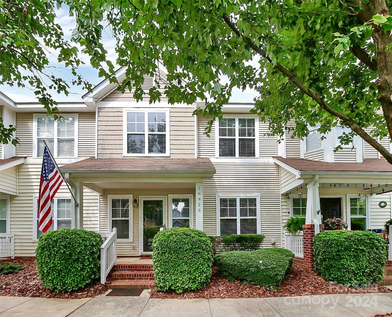 16826 Bridgeton Lane