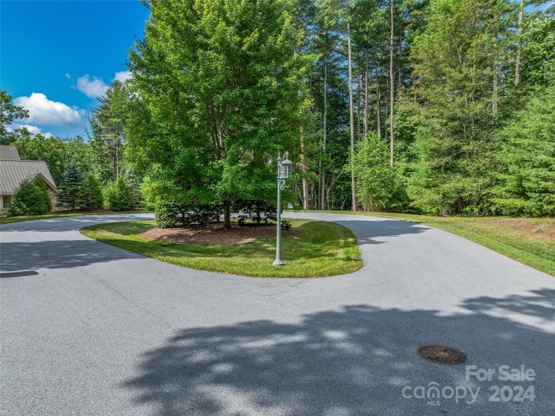 Property image 3 of 128 Mirehouse Run in Ramble Biltmore Forest, Asheville, NC 28803
