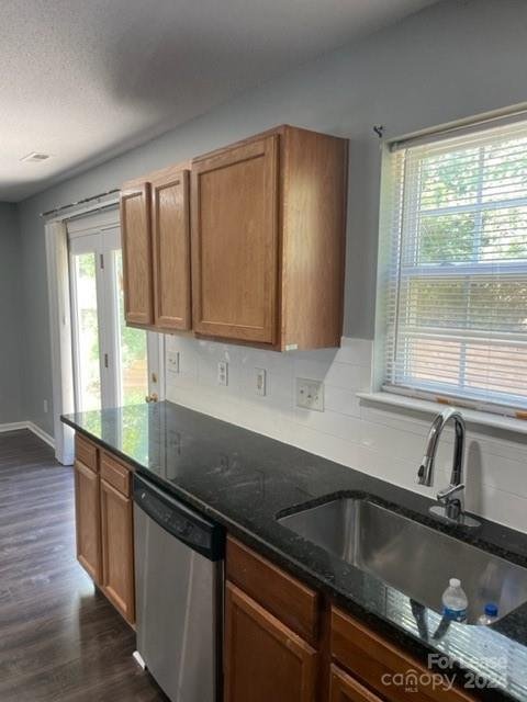 Property image 3 at 11010 Olde English Drive, Charlotte, NC 28216