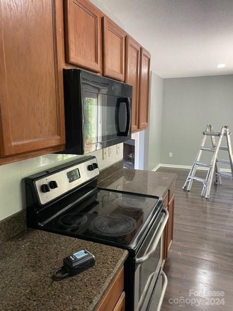 Property image 4 at 11010 Olde English Drive, Charlotte, NC 28216