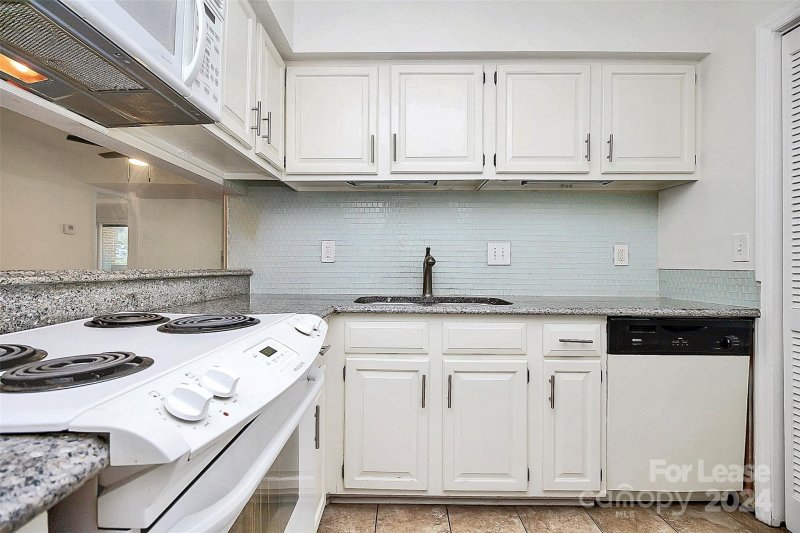 Property image 2 at 1604 W Sharon Road, Charlotte, NC 28210