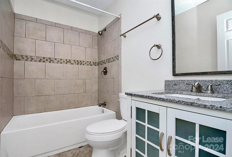 Property image 3 at 1604 W Sharon Road, Charlotte, NC 28210