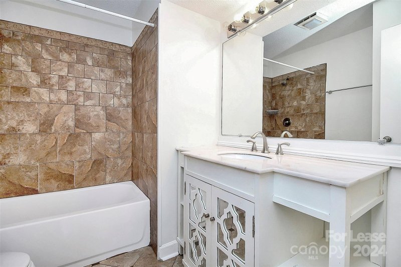 Property image 5 at 1604 W Sharon Road, Charlotte, NC 28210