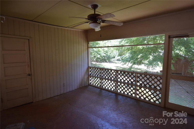 Property image 5 at 153 Woodlynn Drive, Charlotte, NC 28214