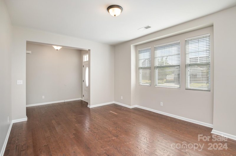 Property image 2 at 7811 Meridale Forest Drive, Charlotte, NC 28269