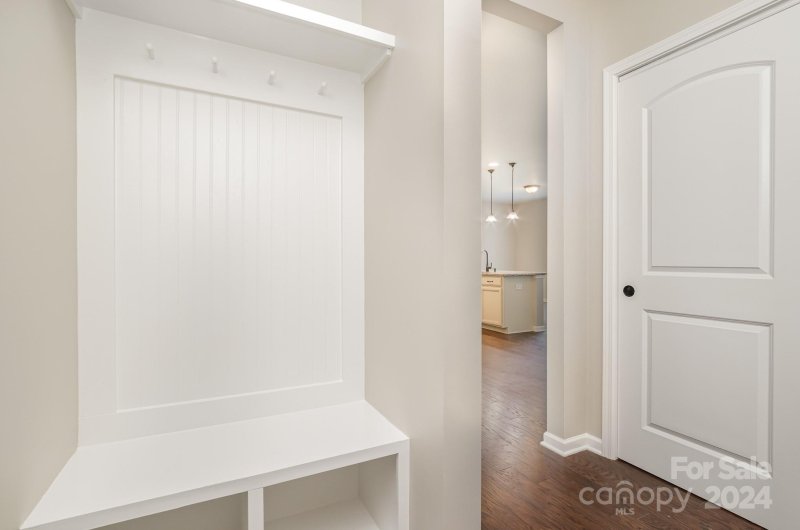 Property image 5 at 7811 Meridale Forest Drive, Charlotte, NC 28269