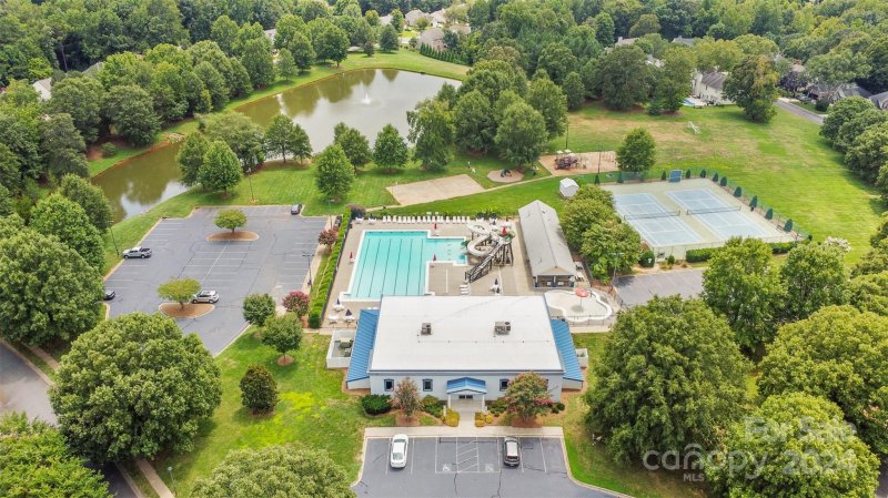 Property image 4 at 1202 E Arrow Lake Court, Fort Mill, SC 29707
