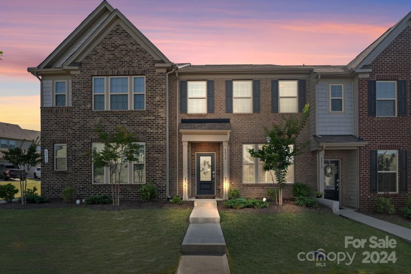 6838 Piper Thorn Way