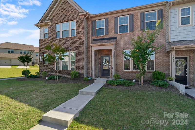 Property image 4 at 6838 Piper Thorn Way, Fort Mill, SC 29707