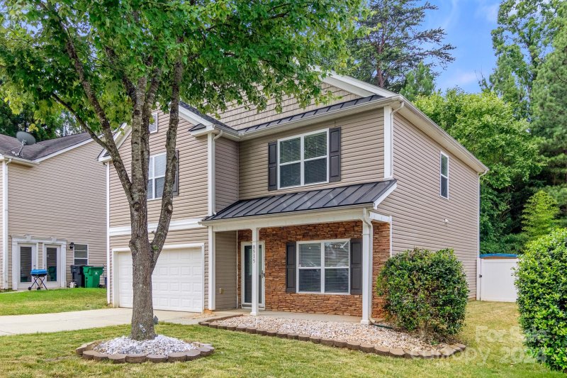 Property image 2 at 8515 Greenware Trail, Charlotte, NC 28269