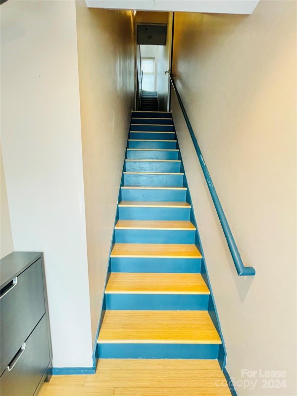 Property image 4 at 279 Mcdonald Avenue, Charlotte, NC 28203